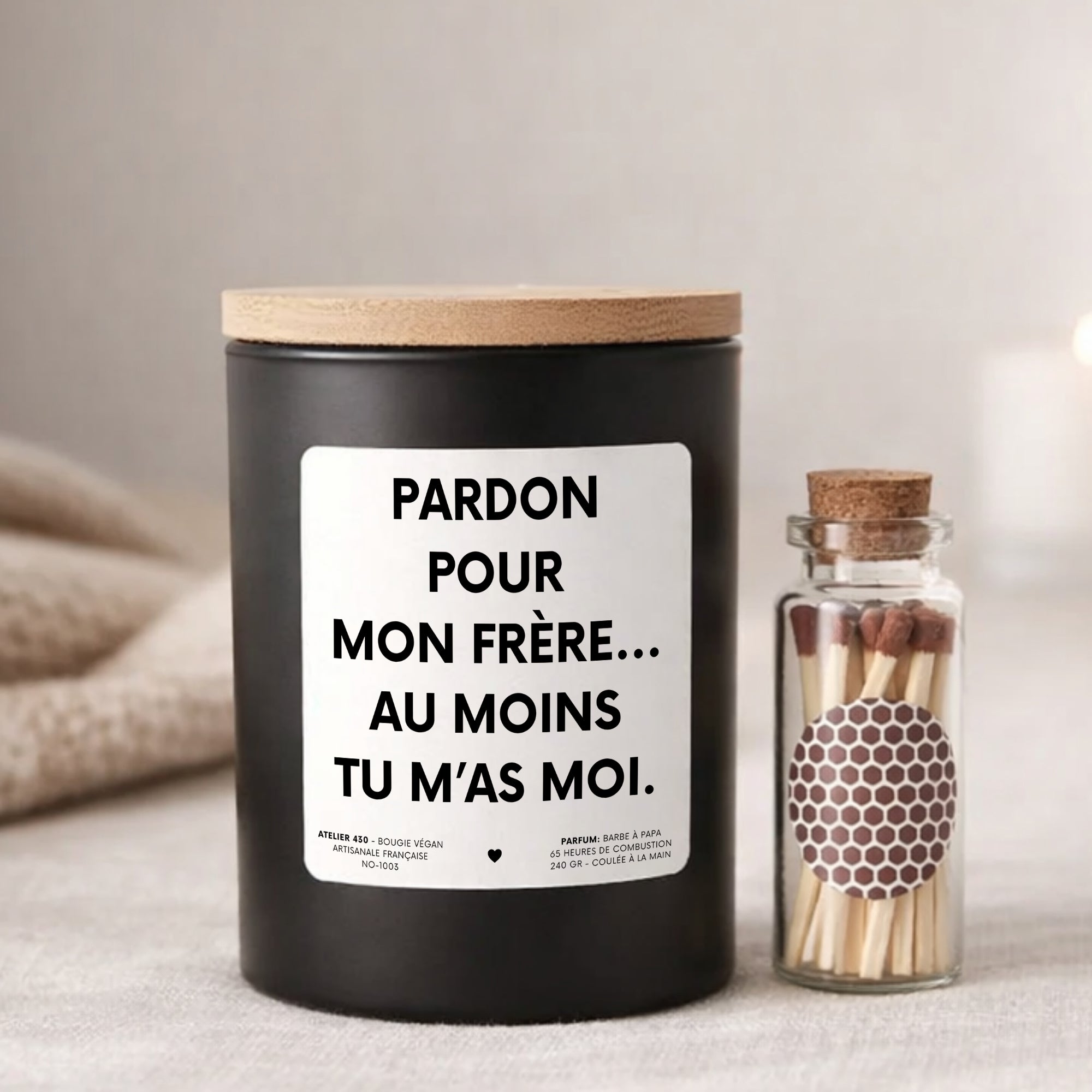 Coffret cadeau bougie noire personnalisée pour maman — Atelier 430
