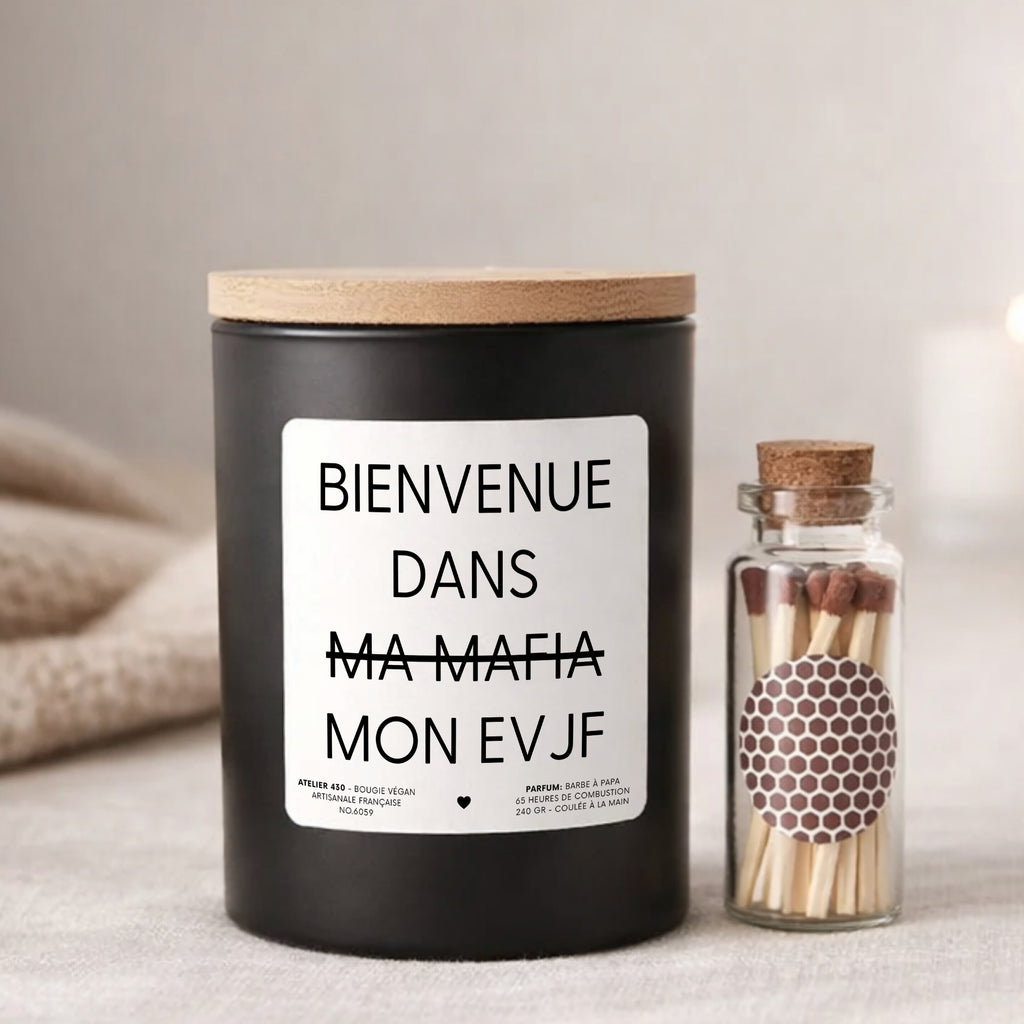 Bougie personnalisée « Bienvenue dans ma mafia – Mon EVJF » avec boîte noire – Atelier 430