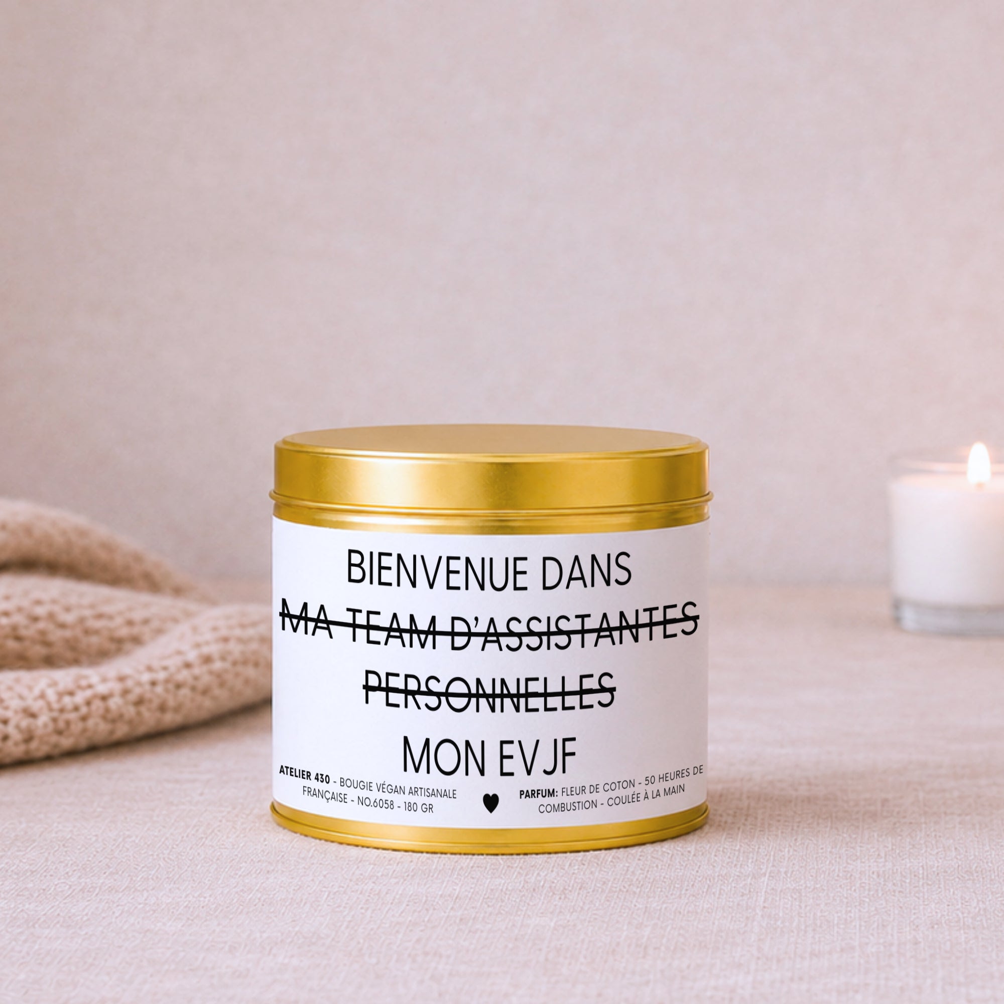 Bougie EVJF personnalisée « Bienvenue dans ma team d’assistantes personnelles – Mon EVJF » avec boîte or – Atelier 430