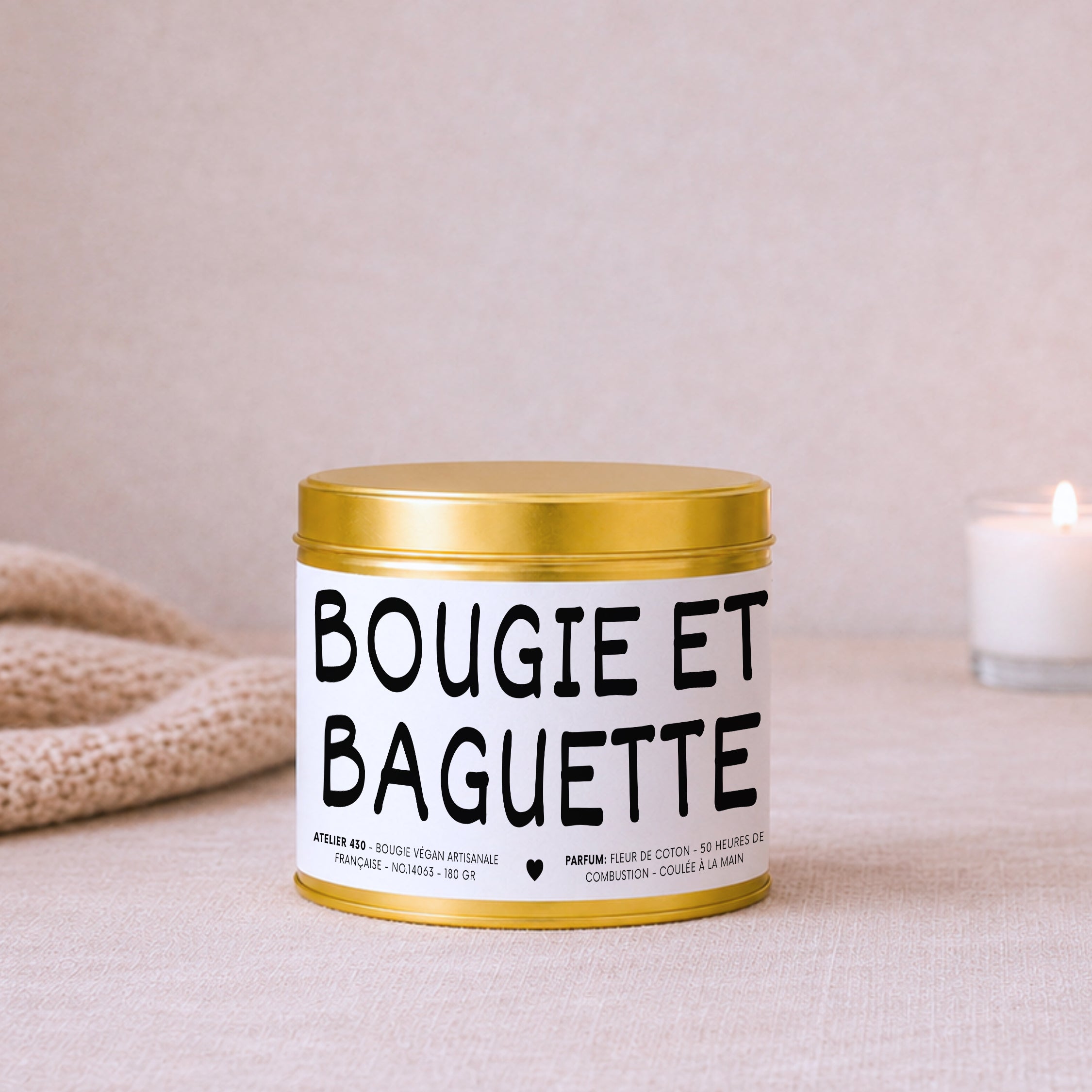 Bougie humoristique « Bougie et baguette » avec boîte or – Atelier 430