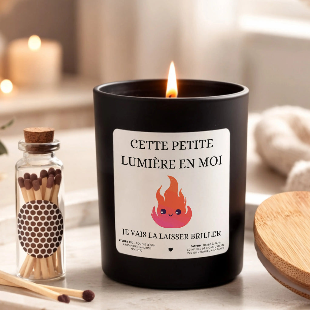 Bougie personnalisée « Cette petite lumière en moi, je vais la laisser briller » avec boîte noire – Atelier 430
