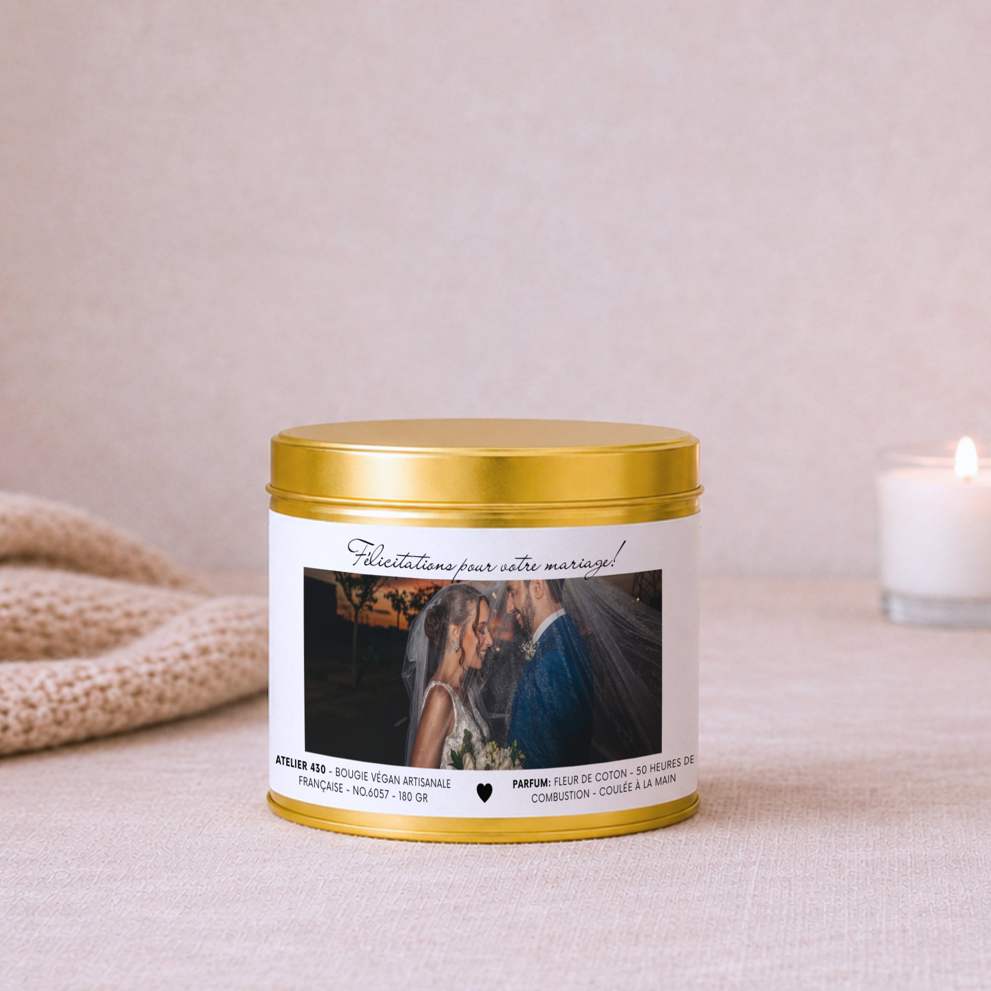 Bougie cadeau mariage personnalisée « Félicitations pour votre mariage ! » avec boîte or – Atelier 430