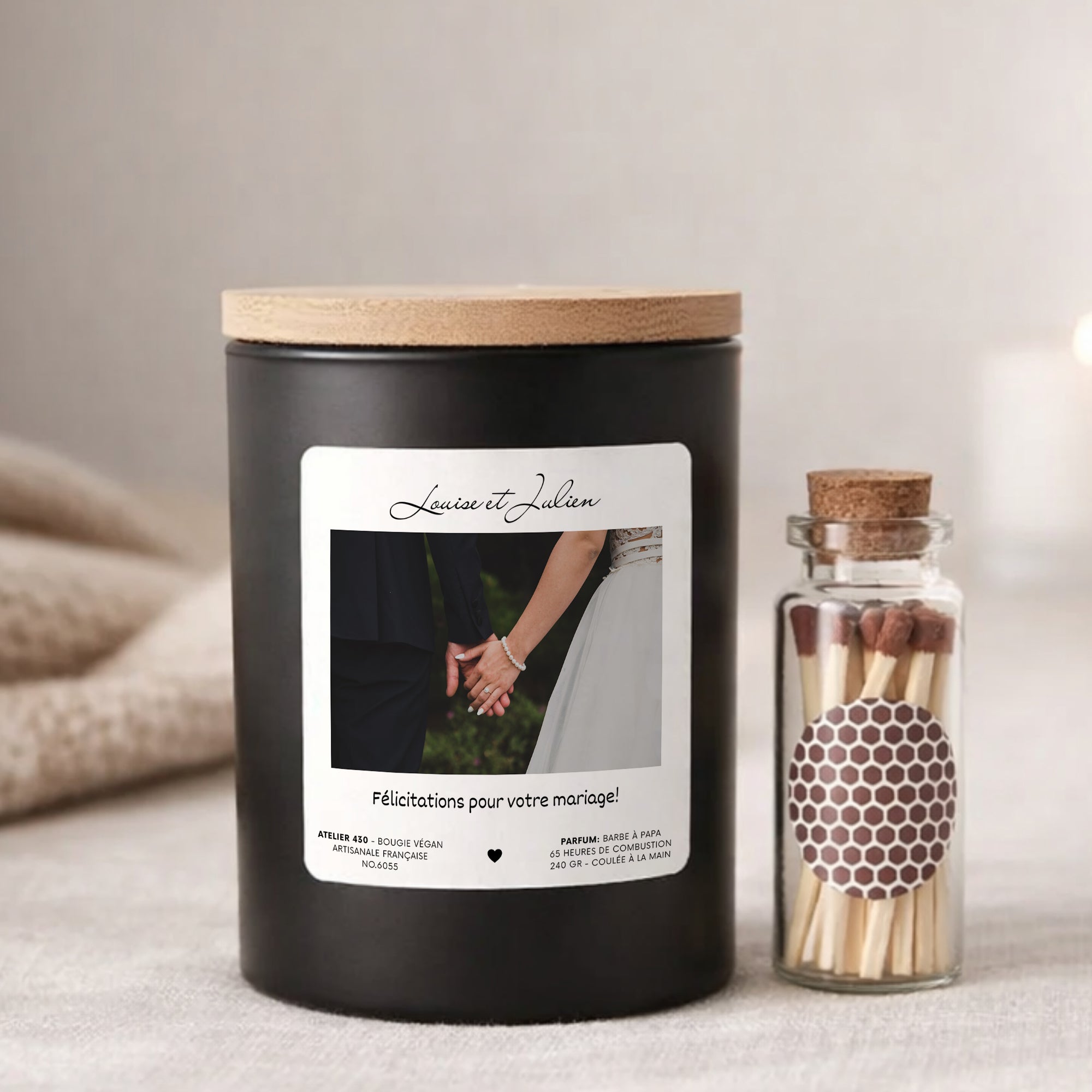 Bougie personnalisée « Félicitations pour votre mariage ! » avec boîte noire – Atelier 430