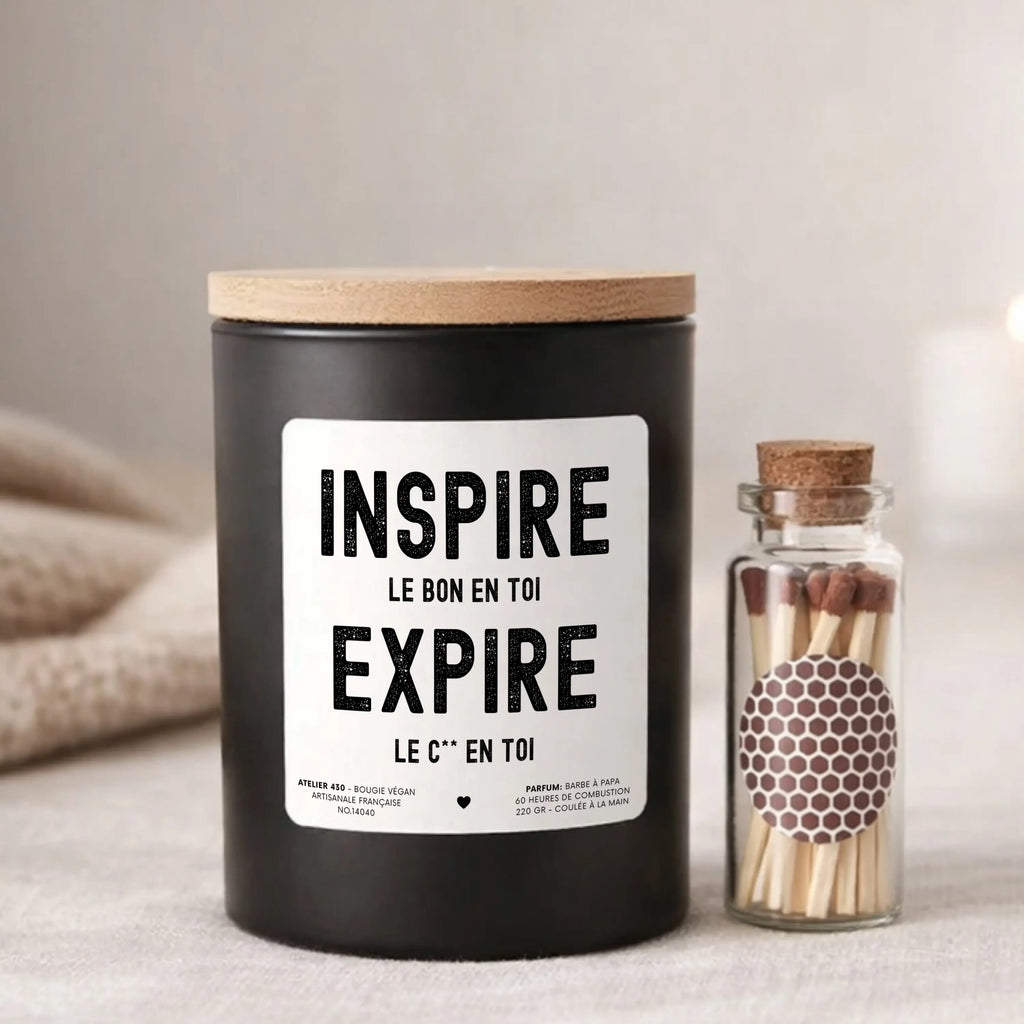 Bougie personnalisée « Inspire le bon en toi, expire le c** en toi » avec boîte noire – Atelier 430