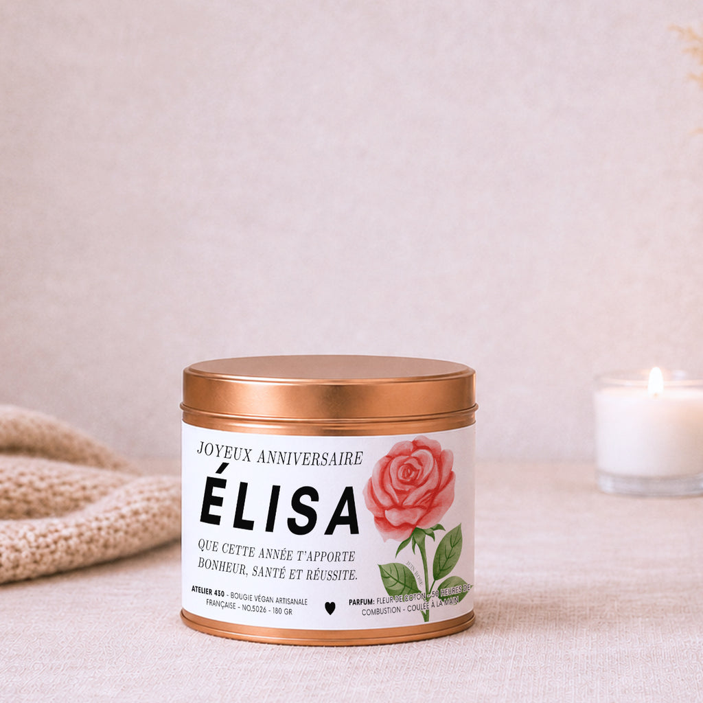 Bougie personnalisable « Joyeux anniversaire » avec Rose, fleur de naissance de Juin – Boîte cuivrée – Atelier 430