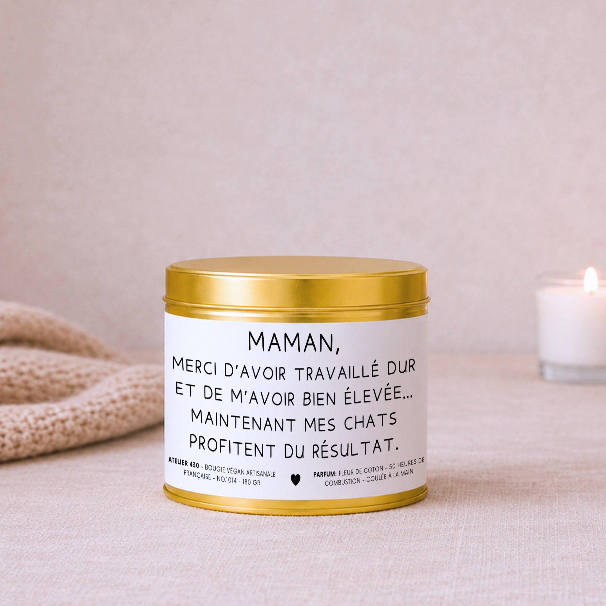 maman-merci-davoir-travaille-dur-et-de-mavoir-bien-elevee-boite-or-bougie-personnalisee-atelier-430
