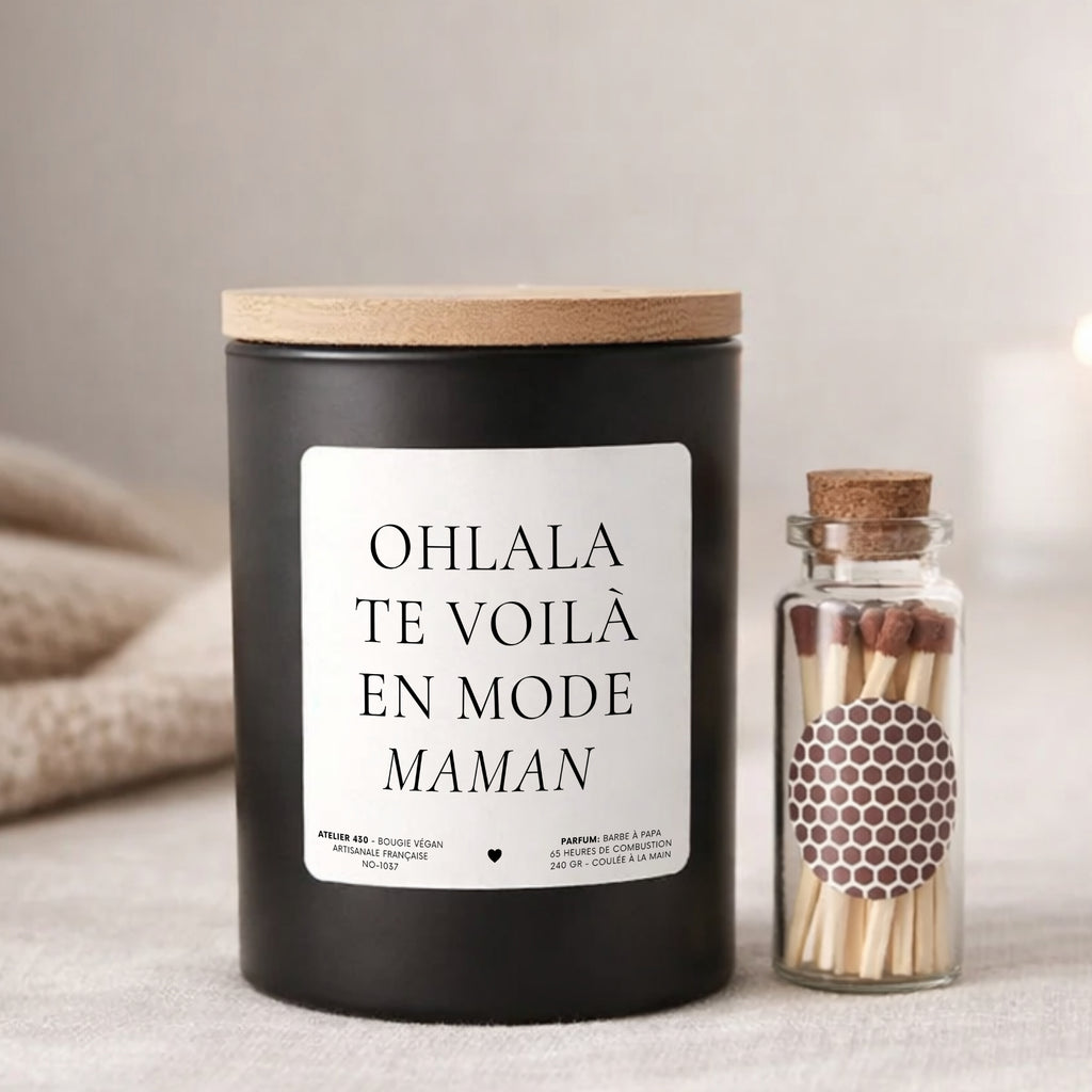 Bougie personnalisée « Ohlala, te voilà en mode maman » avec boîte noire – Atelier 430
