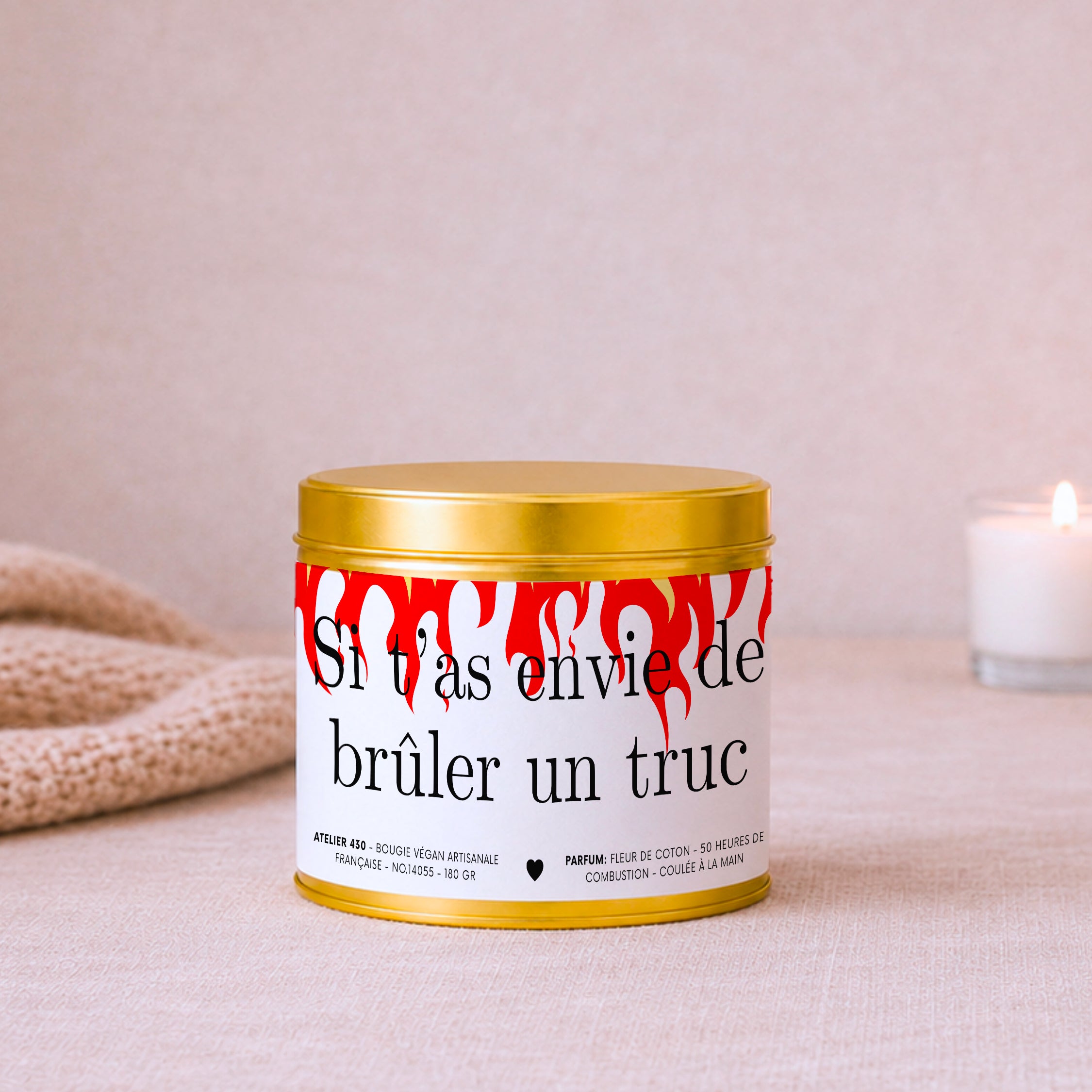 Bougie humour et second degré « Si t’as envie de brûler un truc » avec boîte or – Atelier 430