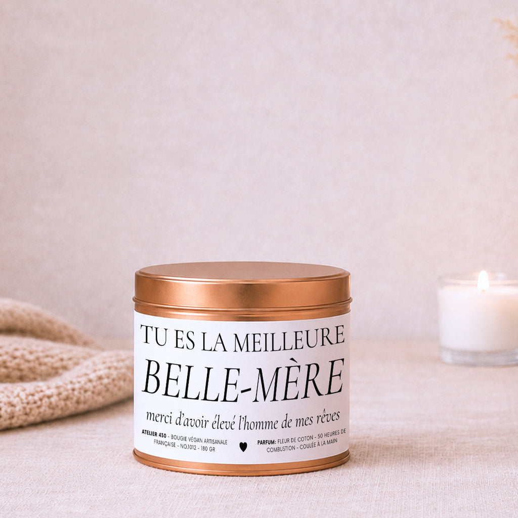 Bougie personnalisée « Tu es la meilleure belle-mère, merci d’avoir élevé l’homme de mes rêves » avec boîte cuivrée – Atelier 430