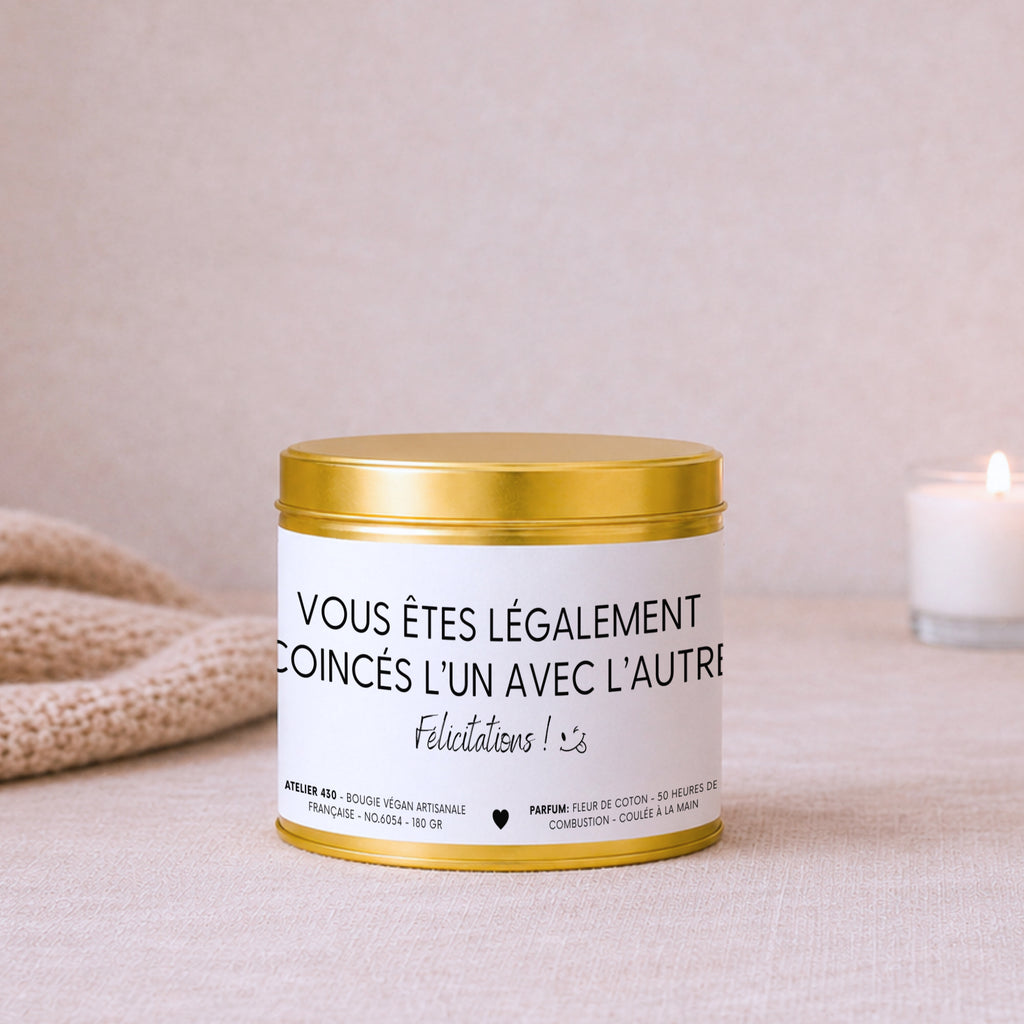 Bougie mariage humoristique « Vous êtes légalement coincés l’un avec l’autre. Félicitations ! » avec boîte or – Atelier 430